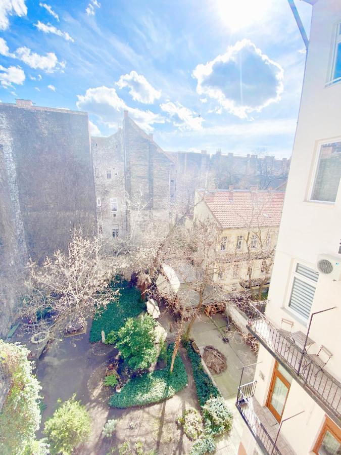 בודפשט Luxury Apartment In The Centre Ac Parking Garden מראה חיצוני תמונה